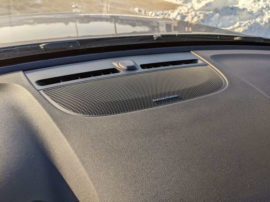 Certified 2023 Volvo XC40 Recharge Ultimate image 16