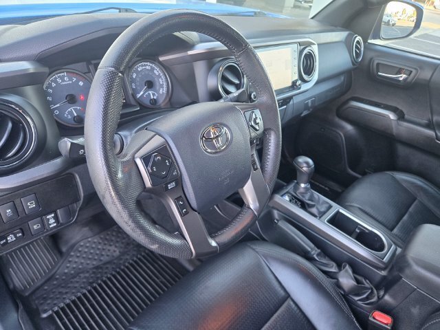 Certified 2020 Toyota Tacoma TRD Off-Road w/ TRD Premium Off Road Package AWD/4WD image 12