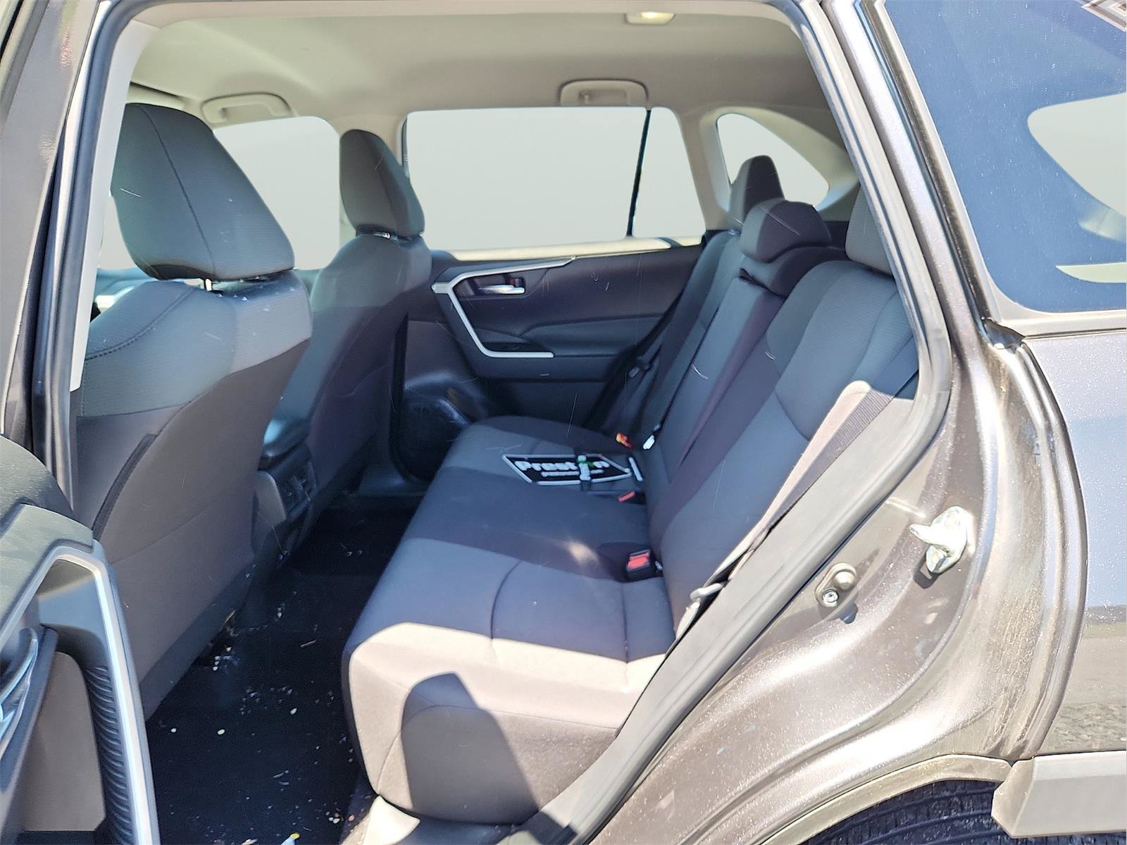 Used 2022 Toyota RAV4 XLE AWD/4WD image 7
