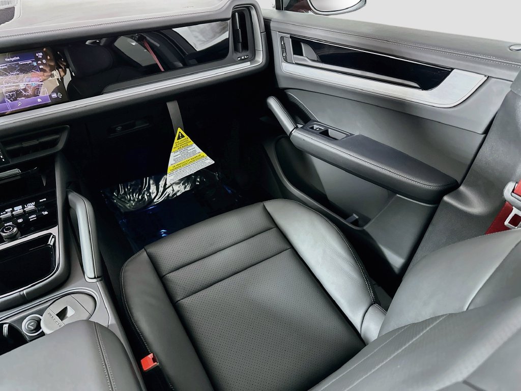 New 2026 Porsche Cayenne AWD/4WD image 26