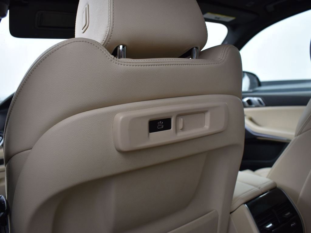 Used 2022 BMW X5 sDrive40i w/ Premium Package RWD image 25