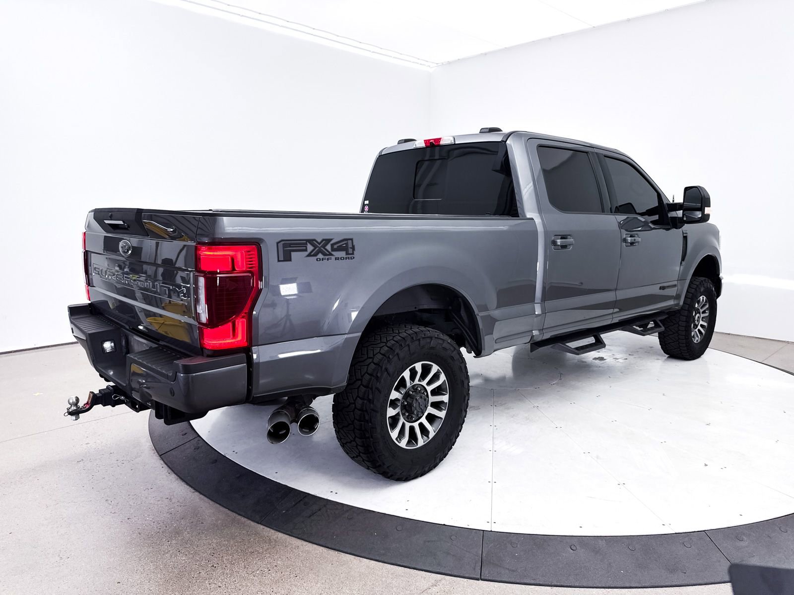 Used 2022 Ford F250 Lariat w/ Lariat Ultimate Package image 17