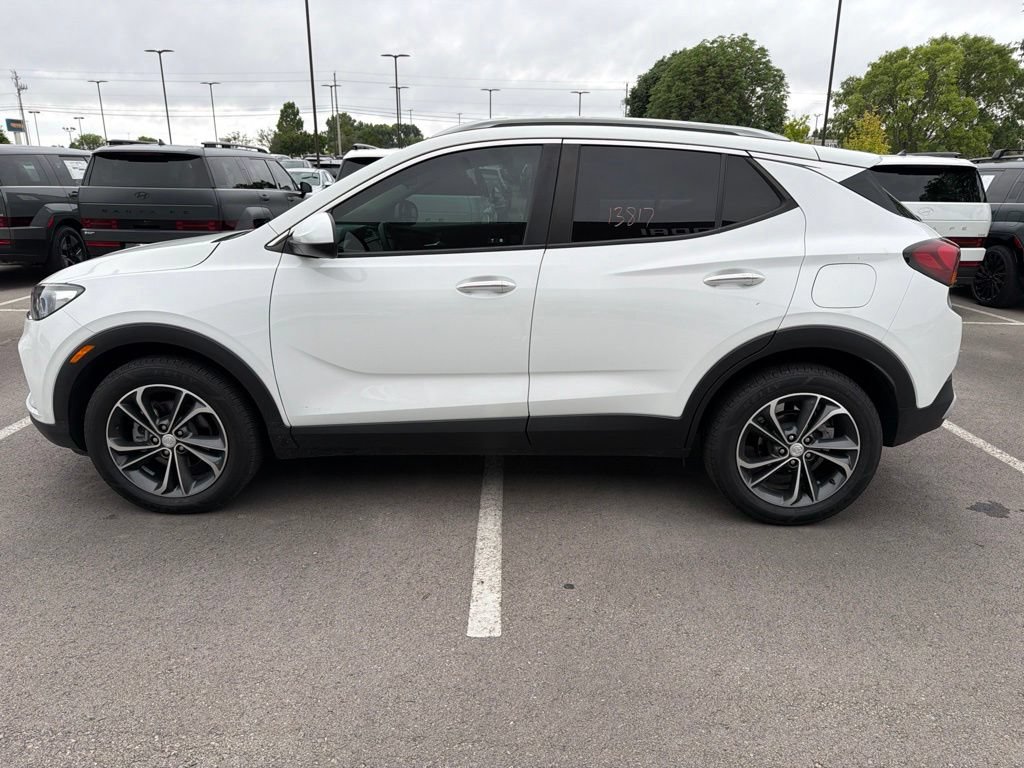Used 2022 Buick Encore GX Select FWD image 11
