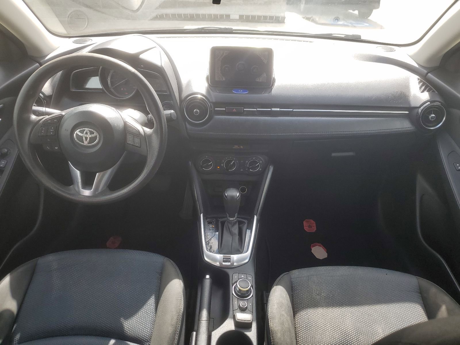 Used 2017 Toyota Yaris iA image 9