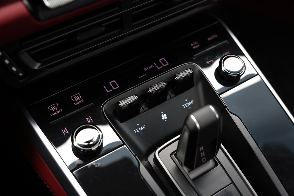 Used 2024 Porsche 911 Carrera w/ Premium Package image 55