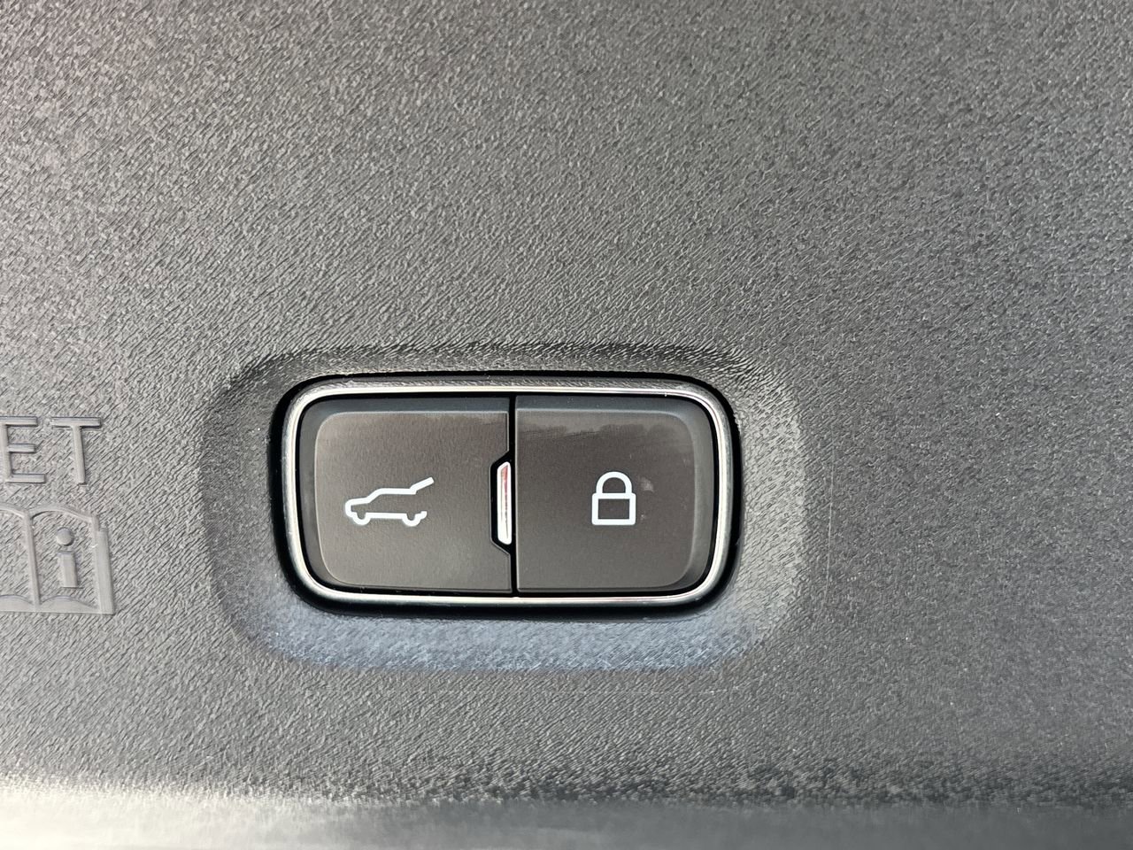 Certified 2025 Ford Expedition Platinum AWD/4WD image 9