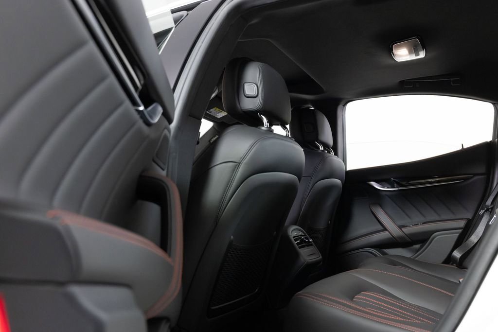 Used 2023 Maserati Ghibli Modena image 26