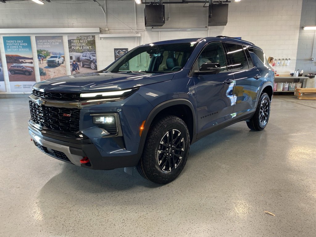 New 2026 Chevrolet Traverse Z71 w/ Enhanced Driving Package image 3