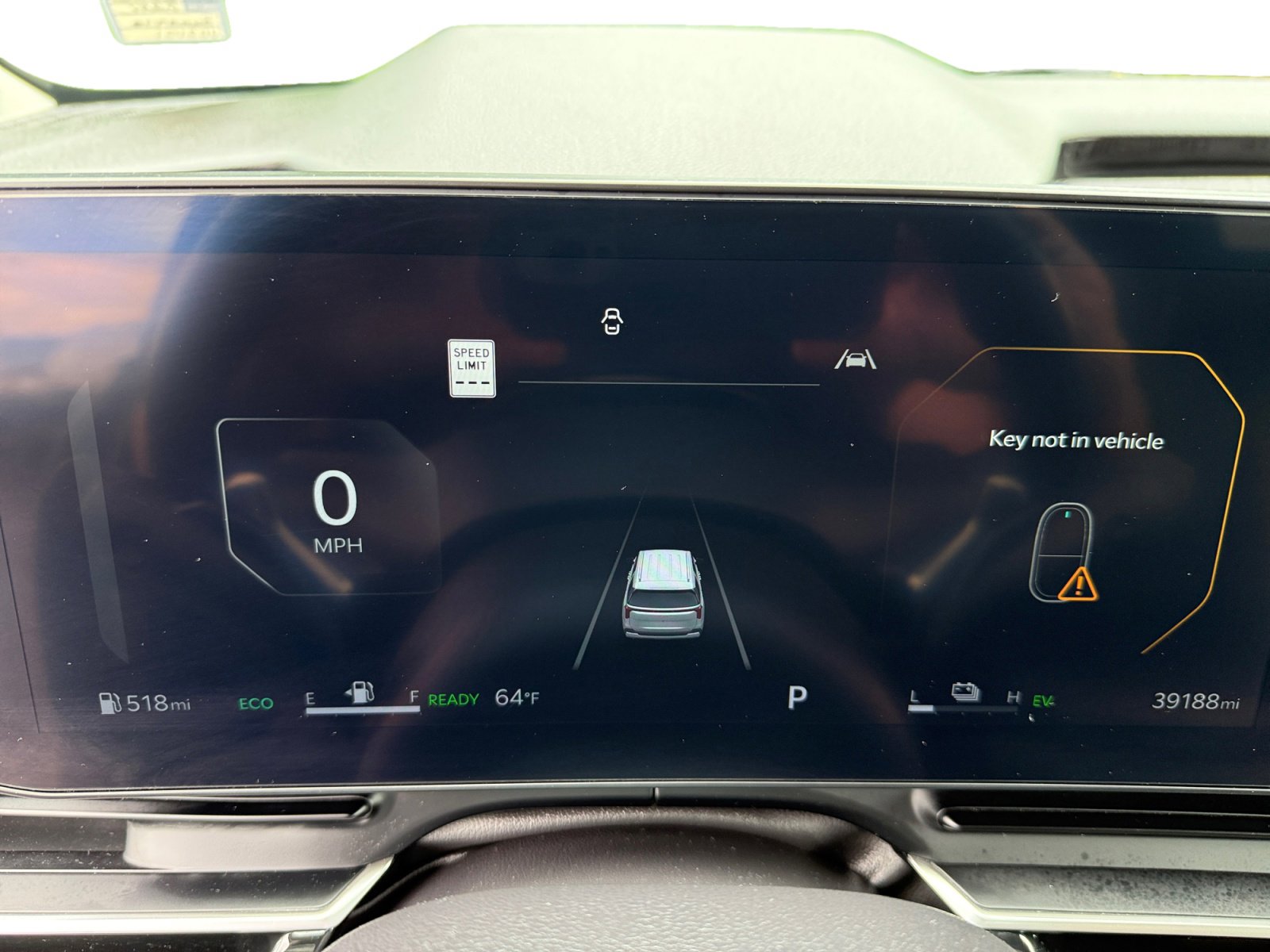 Used 2025 Kia Carnival SX Prestige image 11