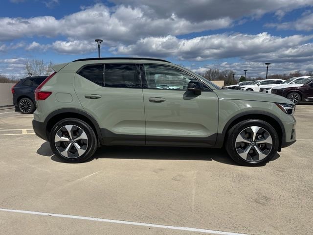 Certified 2023 Volvo XC40 B5 Ultimate w/ Climate Package image 10