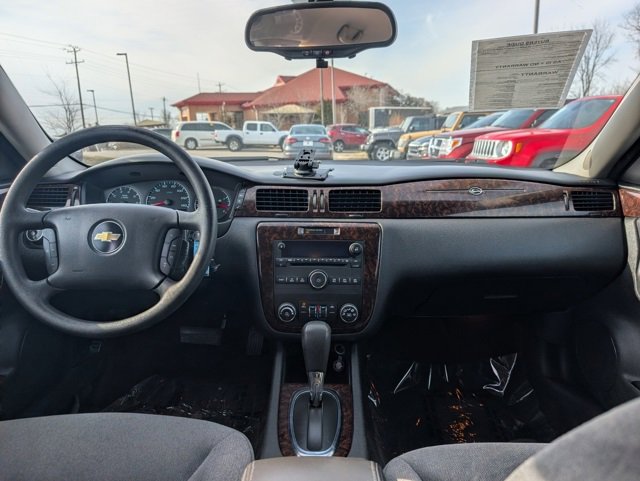 Used 2016 Chevrolet Impala LT image 16