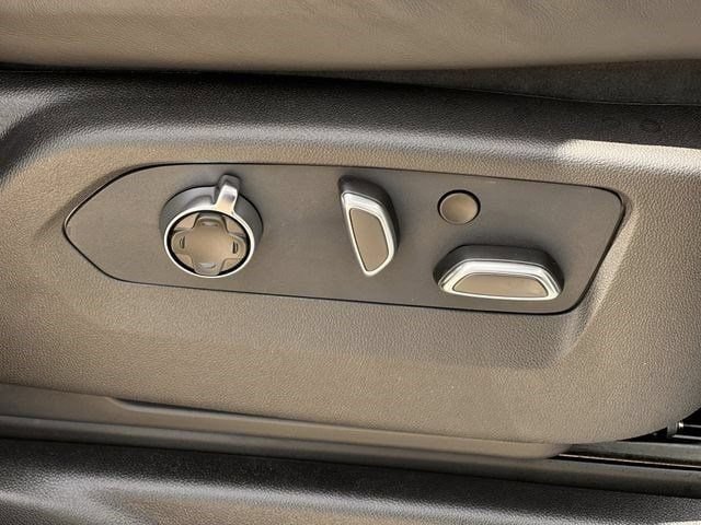 New 2026 Cadillac Escalade Platinum Sport w/ LPO, ONYX Package AWD/4WD image 25