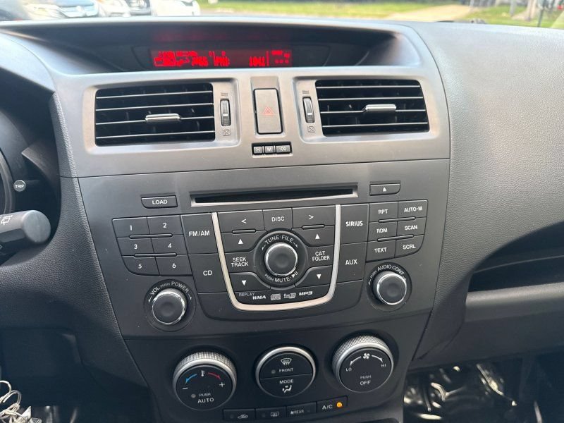 Used 2012 MAZDA MAZDA5 Grand Touring FWD image 25