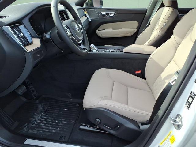 New 2026 Volvo XC60 B5 Plus w/ Protection Package Premier AWD/4WD image 15