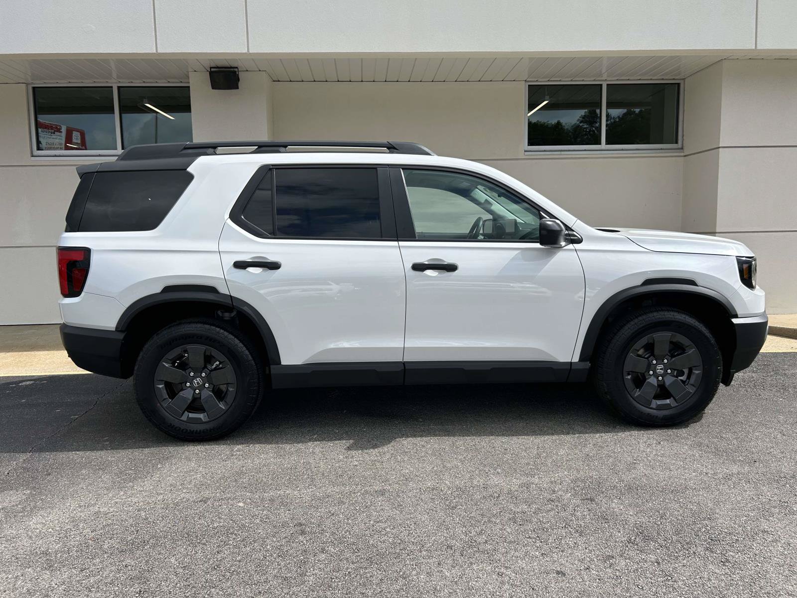Used 2026 Honda Passport RTL image 2