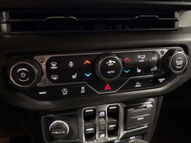 Used 2025 Jeep Wrangler Unlimited Sport AWD/4WD image 18