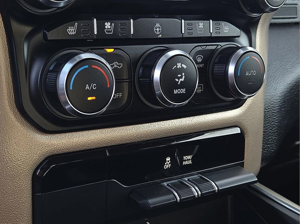 Used 2020 RAM 1500 Laramie RWD image 14