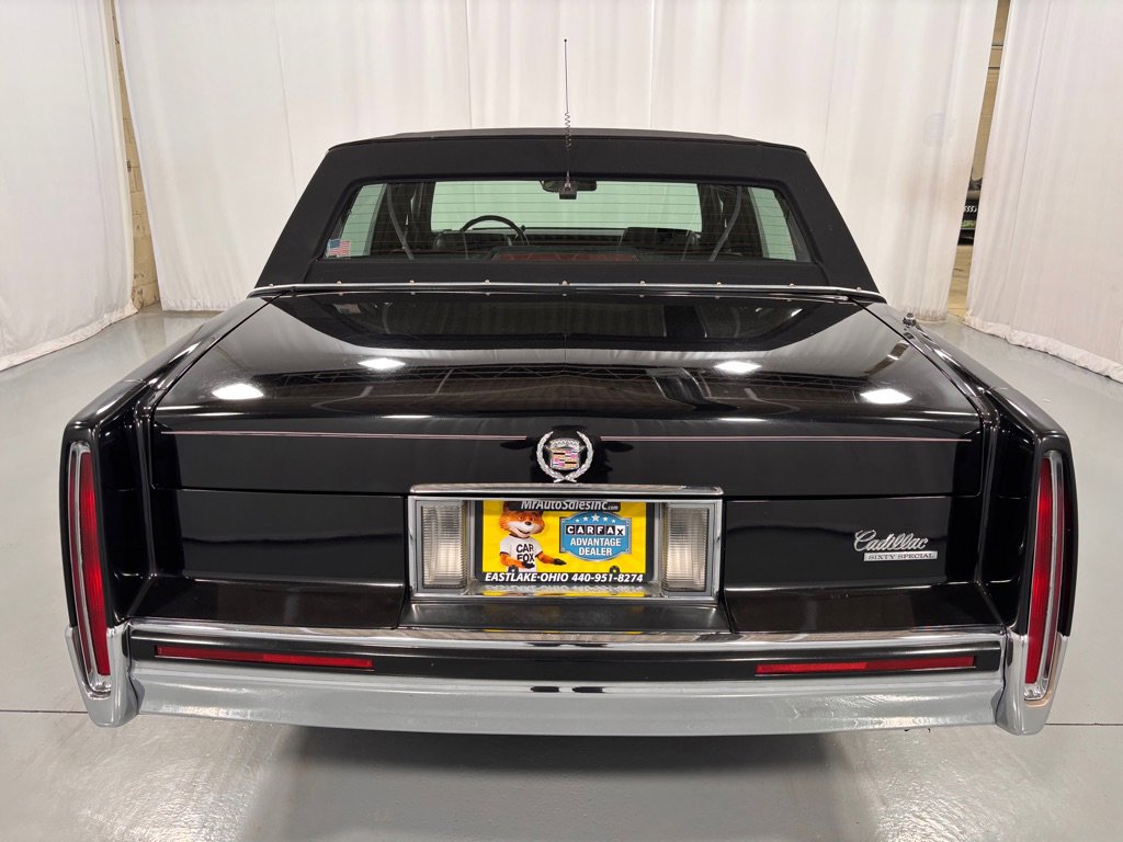 Used 1993 Cadillac Fleetwood Sedan FWD image 6