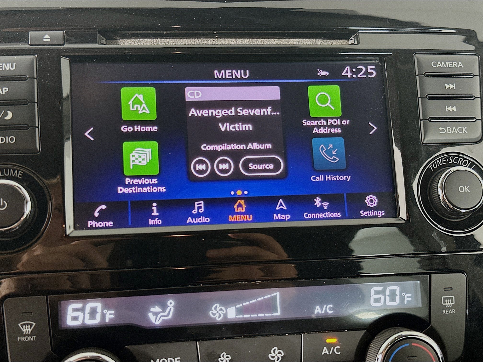 Used 2018 Nissan Rogue SL FWD image 19