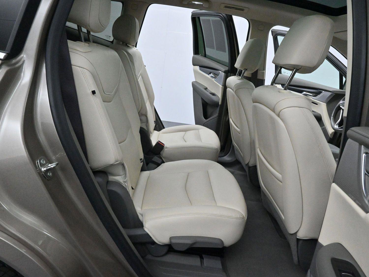 Certified 2022 Cadillac XT6 Premium Luxury image 38