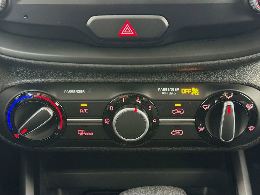 Used 2020 Kia Soul LX image 18