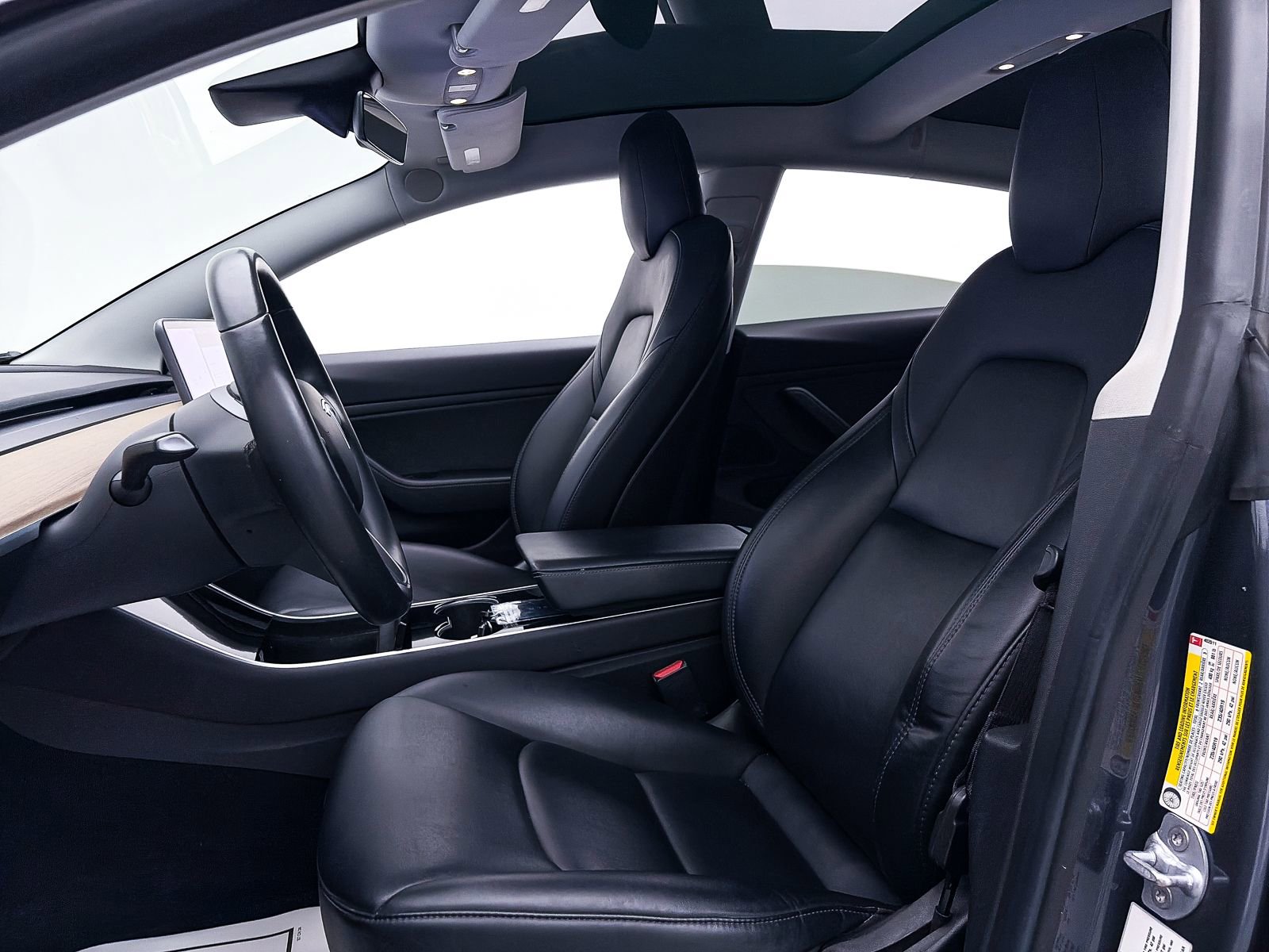 Used 2019 Tesla Model 3 Standard Range Plus image 17