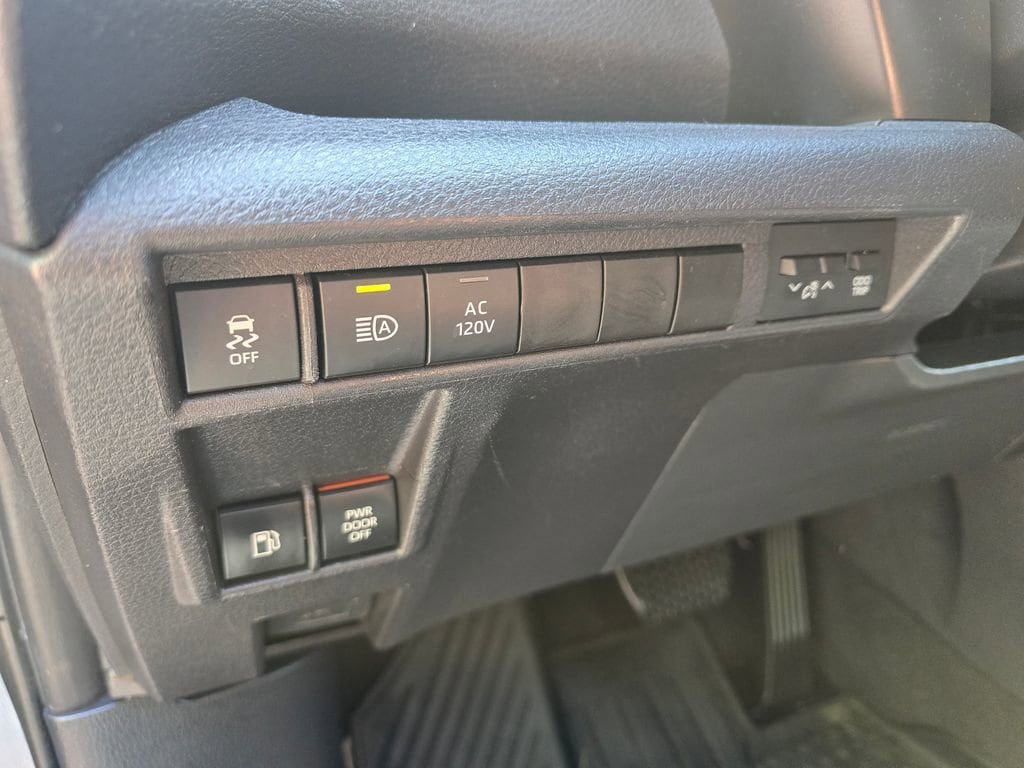 Certified 2025 Toyota Sienna XSE w/ XSE Plus Package AWD/4WD image 20