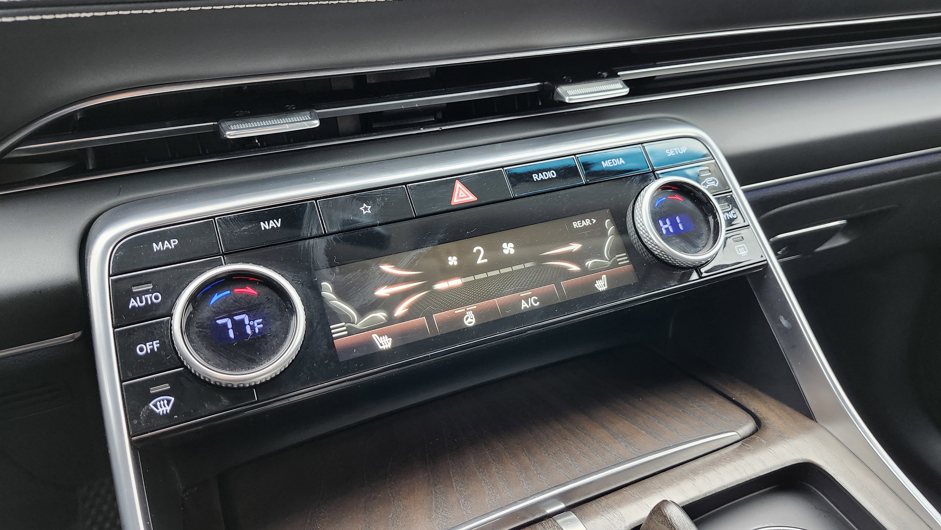 Used 2024 Genesis GV80 2.5T image 36