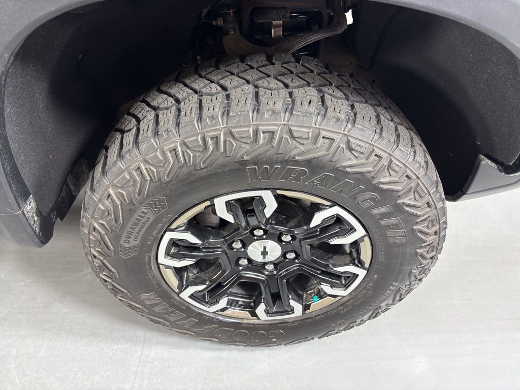 Used 2022 Chevrolet Silverado 1500 ZR2 image 12
