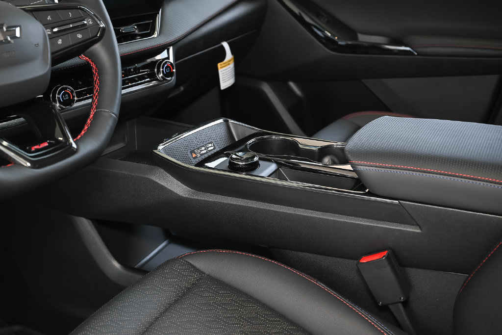 New 2026 Chevrolet Equinox RS FWD image 33