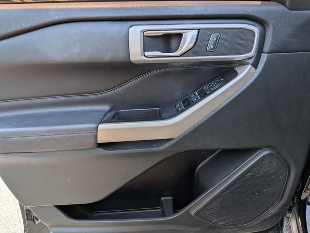 Used 2021 Ford Explorer XLT w/ Equipment Group 202A image 10