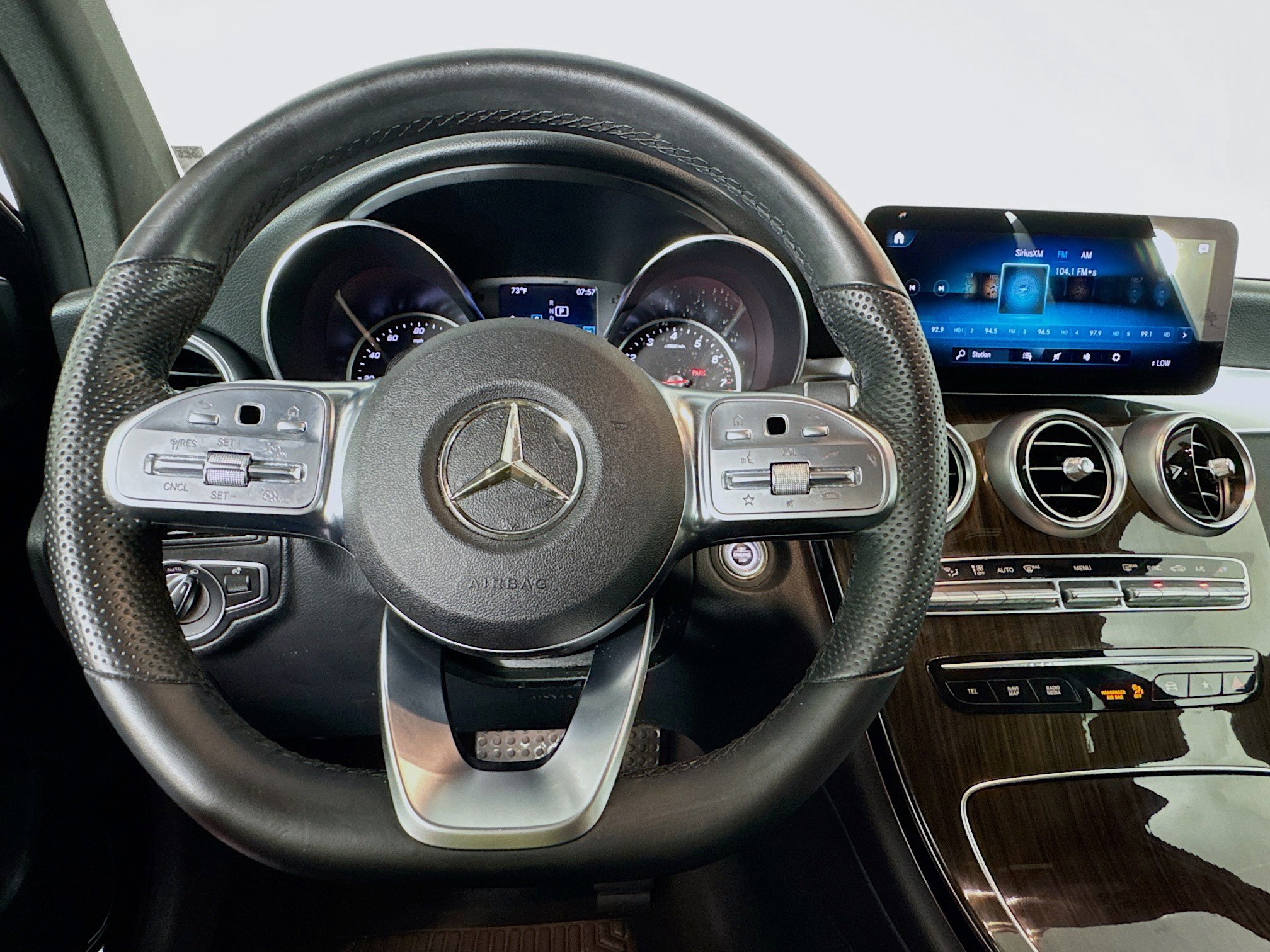 Used 2021 Mercedes-Benz GLC 300 4MATIC Coupe image 11