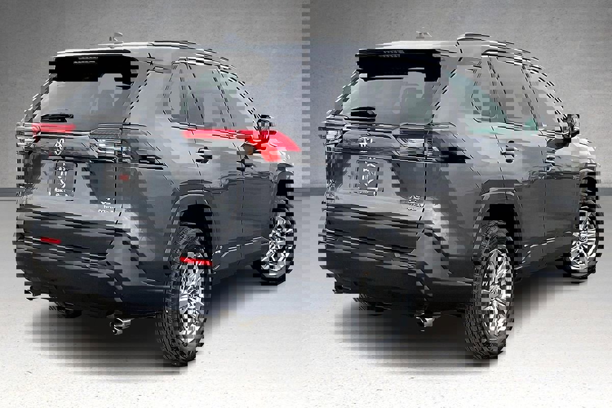 Used 2024 Toyota RAV4 XLE image 34