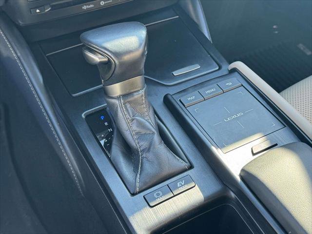 Used 2021 Lexus ES 300h w/ Premium Package image 27