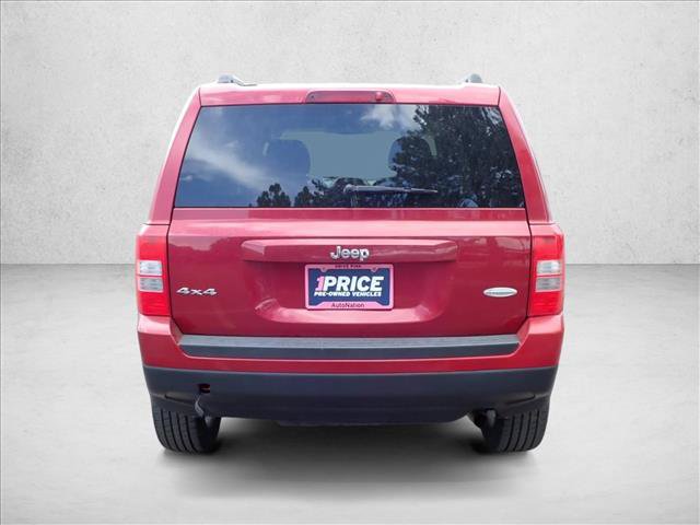 Used 2014 Jeep Patriot Latitude AWD/4WD image 3