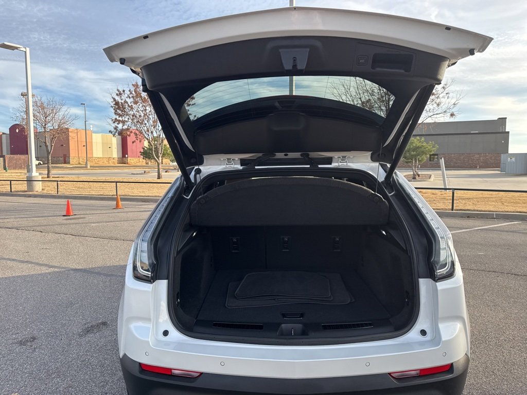 Used 2023 Cadillac XT4 Sport image 6