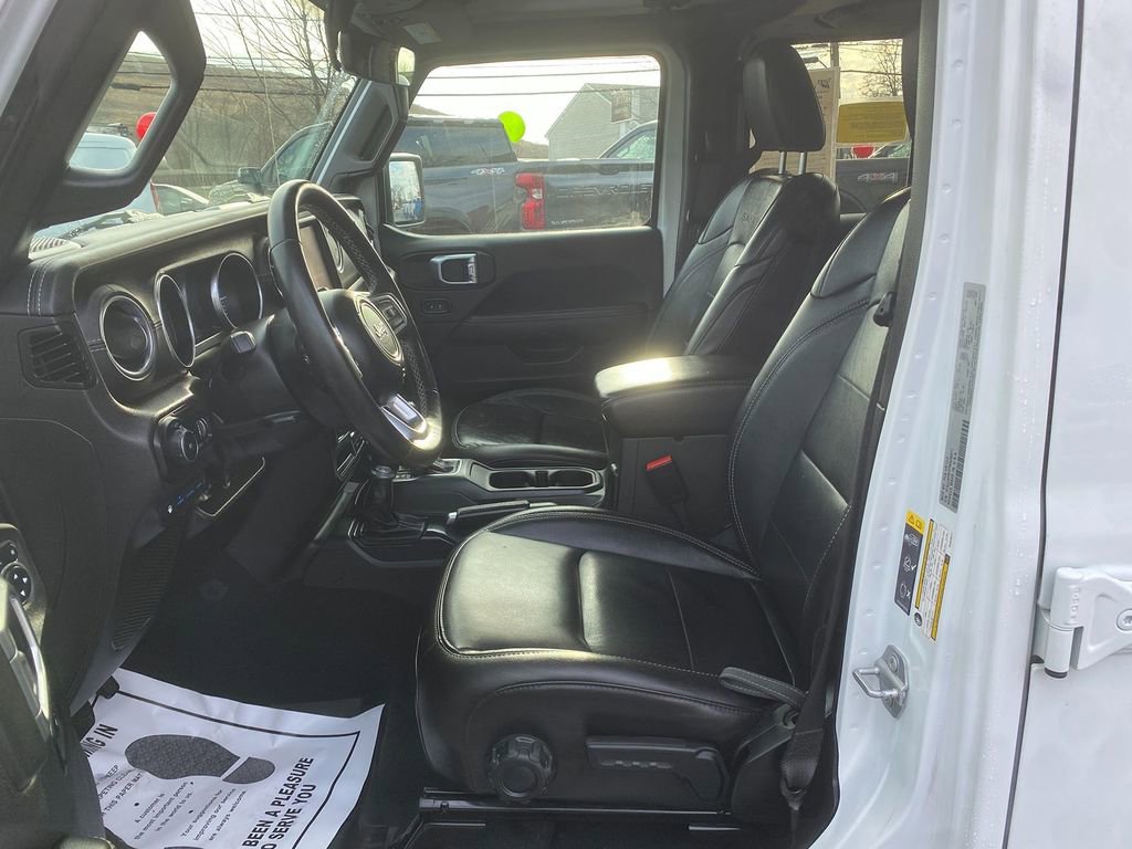 Used 2023 Jeep Wrangler Sahara w/ Cold Weather Group image 12