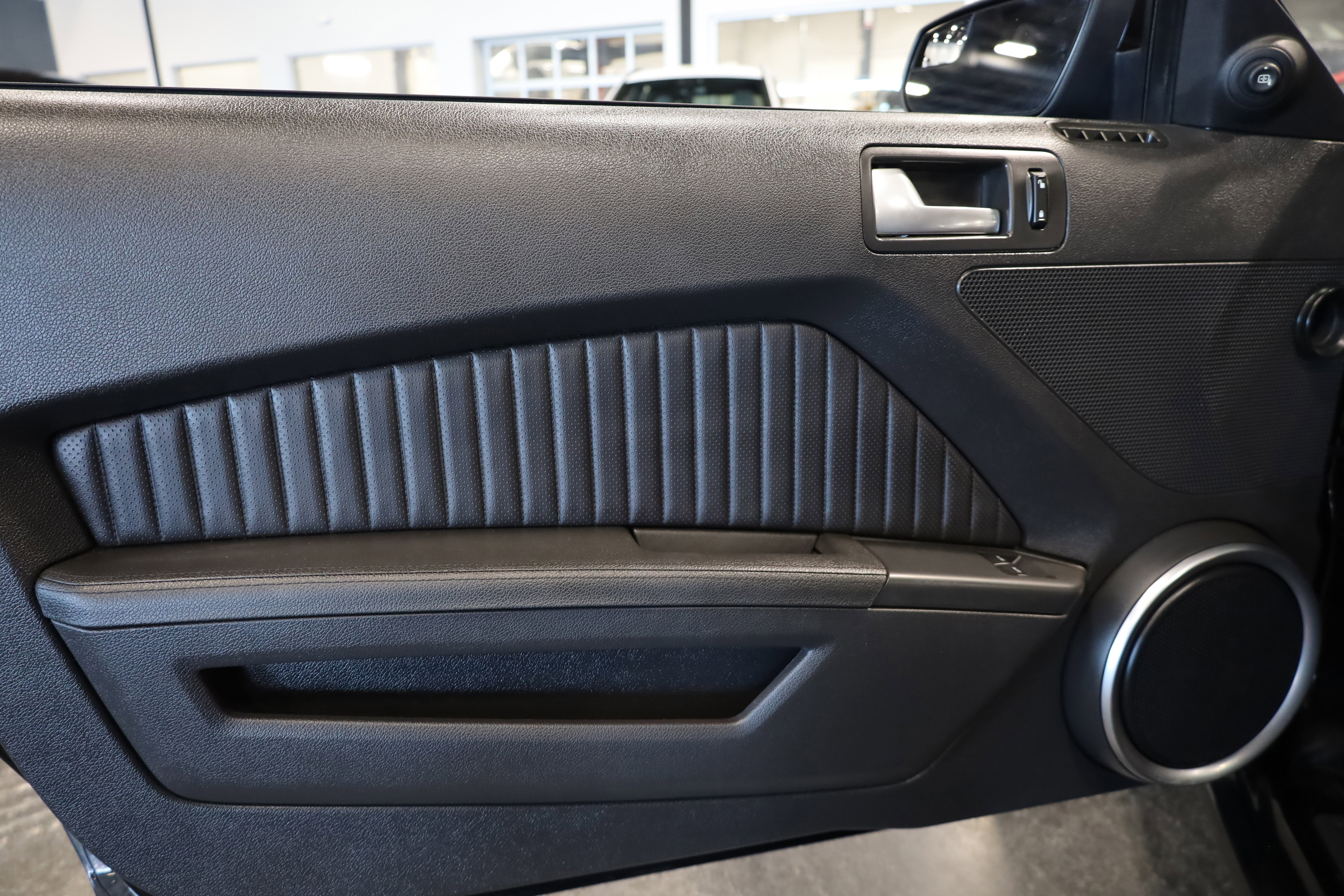 Used 2014 Ford Mustang Shelby GT500 w/ Equipment Group 821A image 10