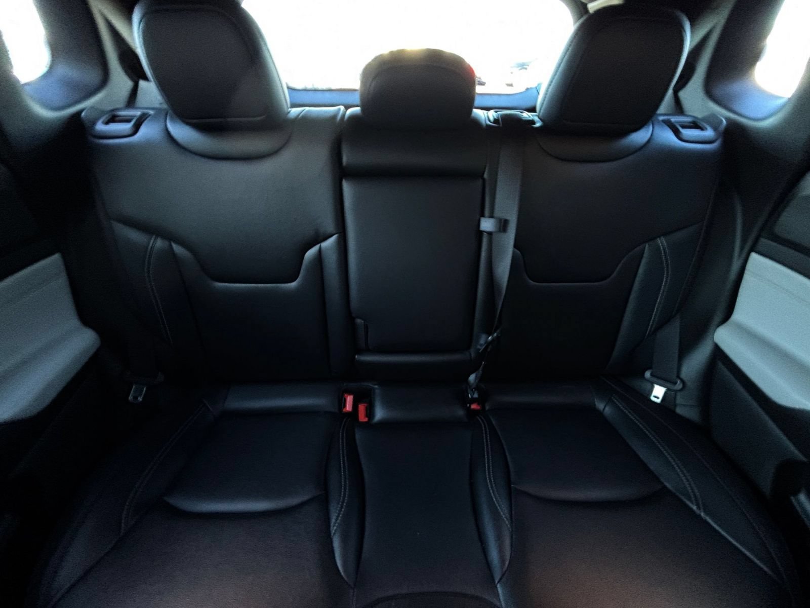Used 2025 Jeep Compass Limited AWD/4WD image 38