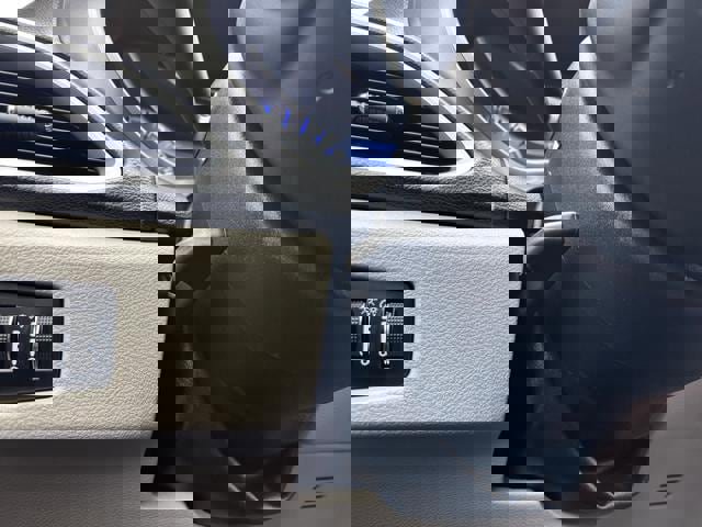 Used 2020 Chrysler Pacifica Touring w/ Advanced Safetytec Group image 23