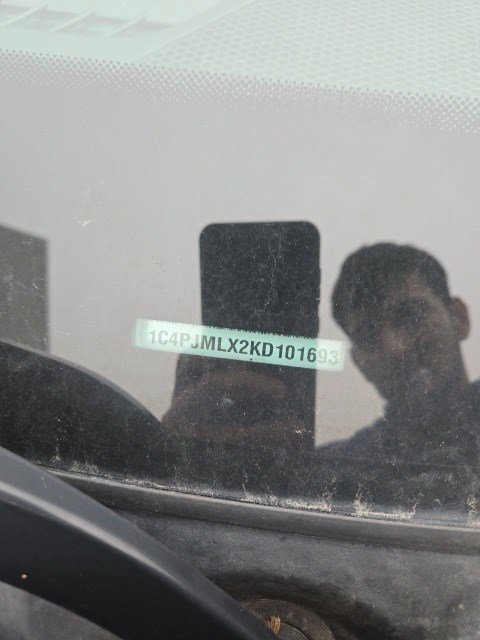 Used 2019 Jeep Cherokee Latitude Plus w/ Comfort/Convenience Group image 4