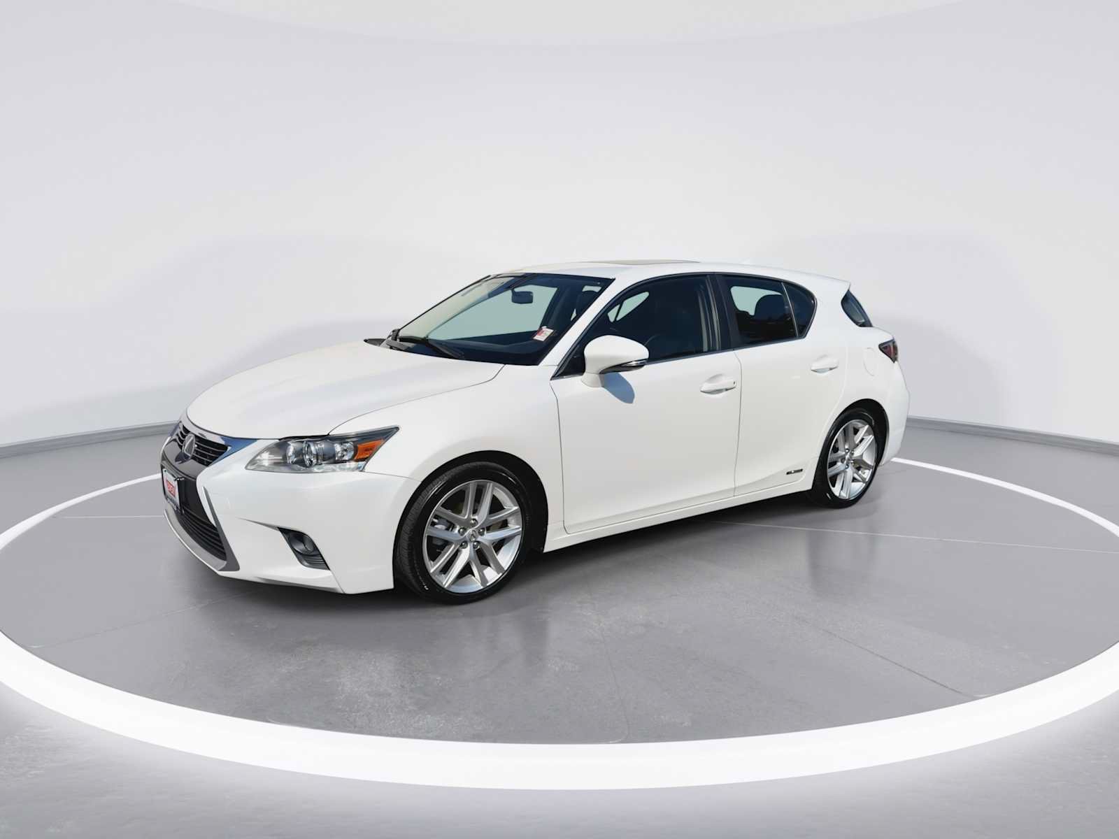 Used 2015 Lexus CT 200h FWD image 4