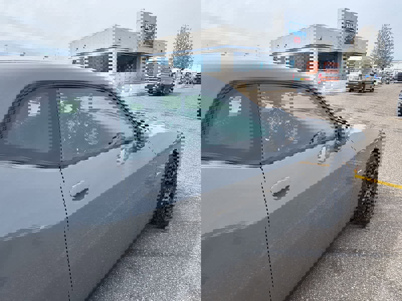 Used 2018 Dodge Challenger R/T RWD image 8