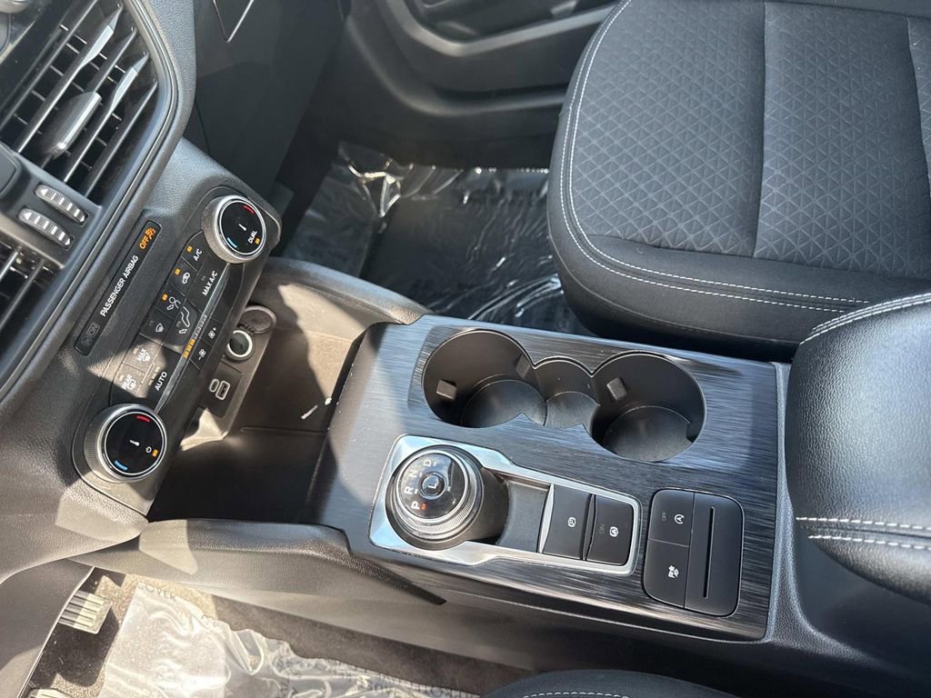 Used 2025 Ford Escape Active image 27