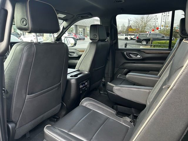 Used 2023 Chevrolet Suburban Premier image 7