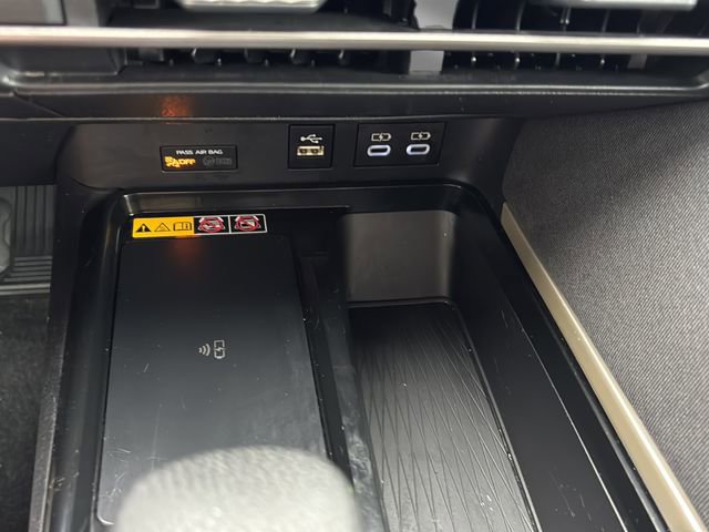 Used 2025 Toyota Camry LE image 24