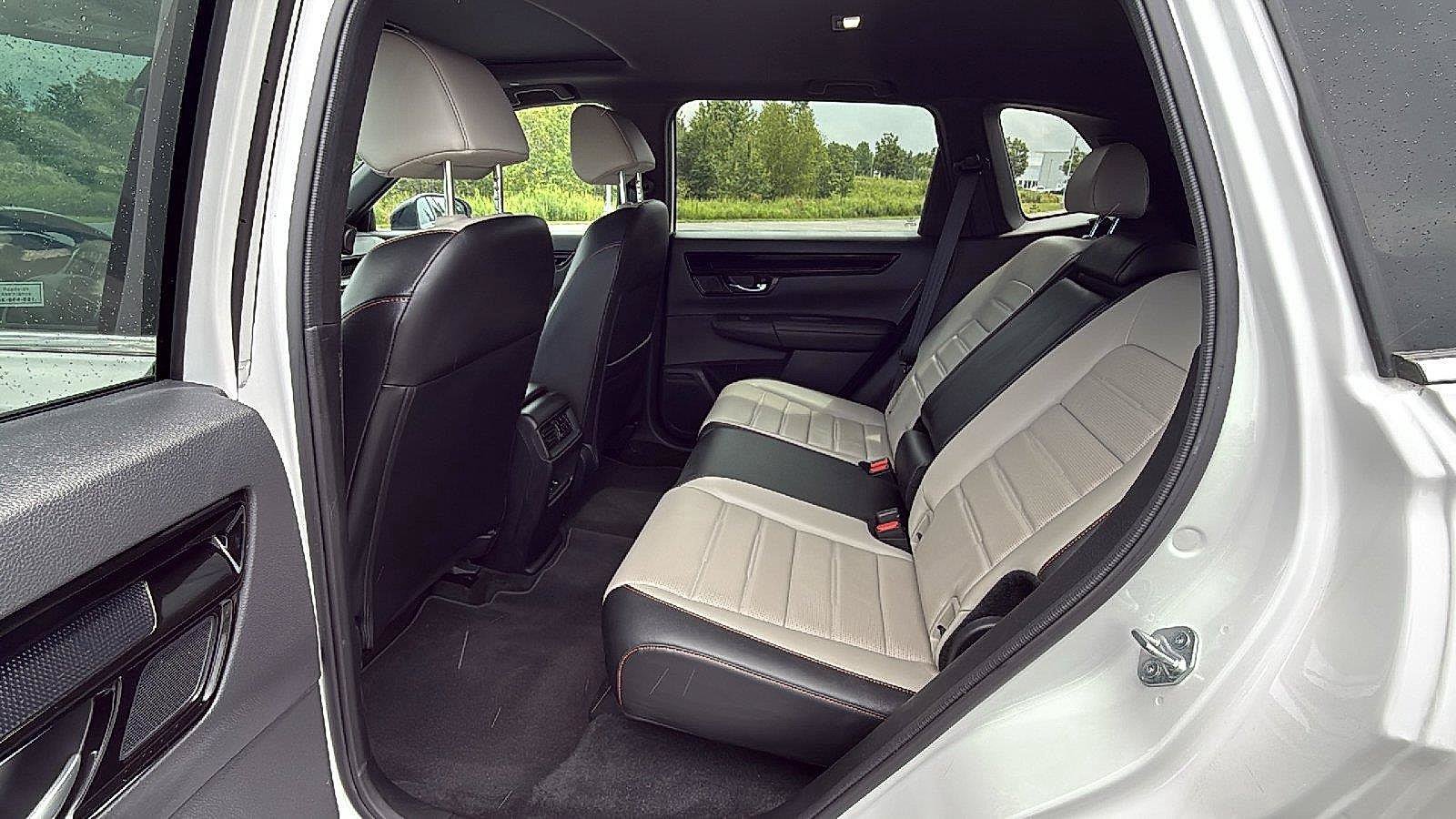 Used 2024 Honda CR-V Sport Touring image 23