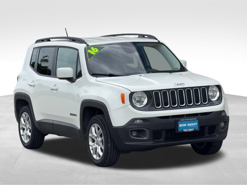 Used 2016 Jeep Renegade Latitude w/ Cold Weather Group AWD/4WD video 3