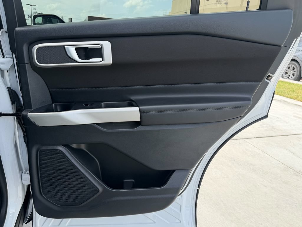 Used 2020 Ford Explorer XLT AWD/4WD image 31