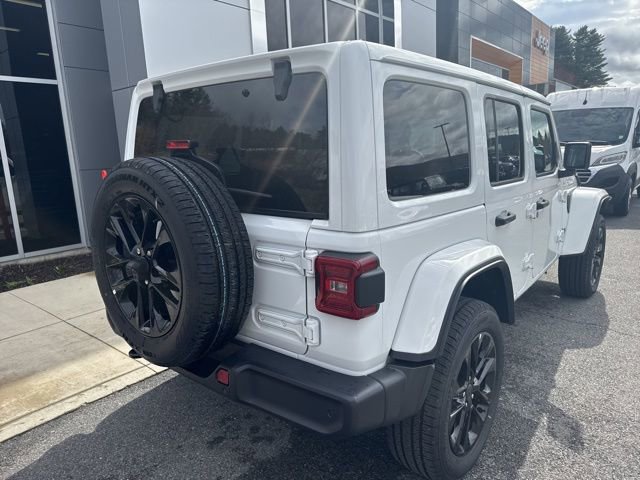 Certified 2025 Jeep Wrangler Unlimited Sahara w/ Safety Group AWD/4WD image 6